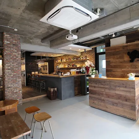 Glocal Nagoya Backpackers Hostel-2